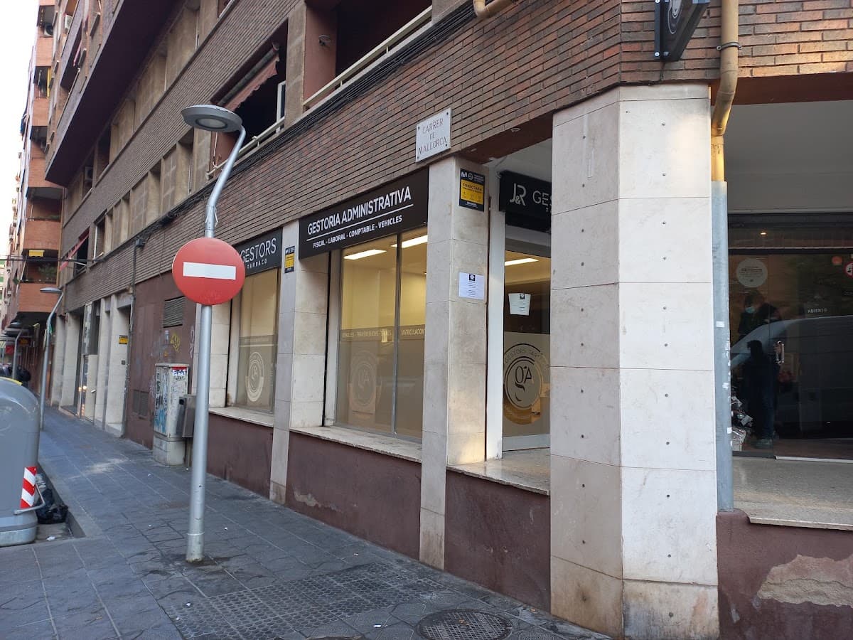 Interior del despacho de J&R Gestors Tarraco en Tarragona